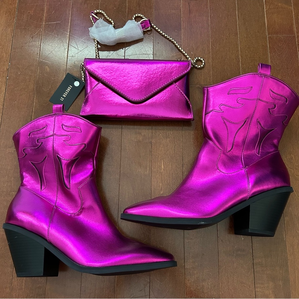 Forever 21 Metallic Magenta Pink Crossbody Shoulder Envelope Bag